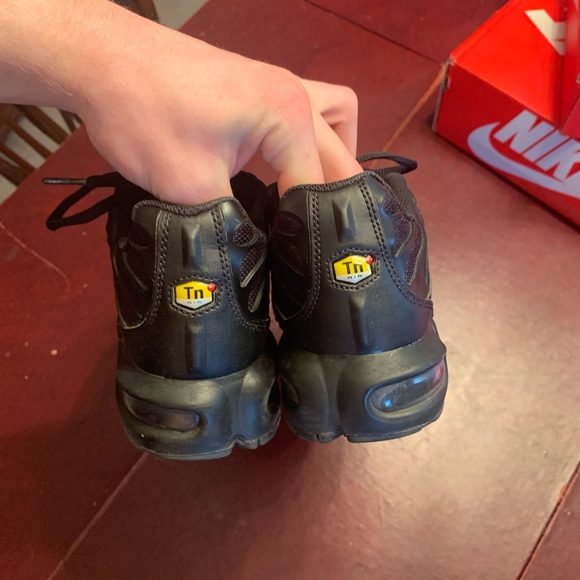 Air max plus black - Picture 3 of 3